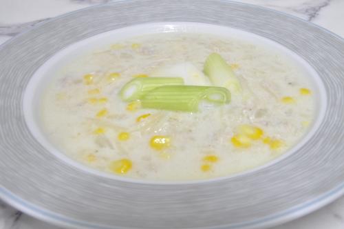 Jak uvařit kuřecí krémový vývar s kukuřicí? Snadné recept, připravený za 30 - 45 minut